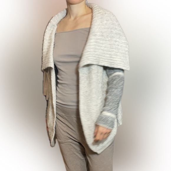 Yigal Azroel sweater size M - Picture 4 of 16